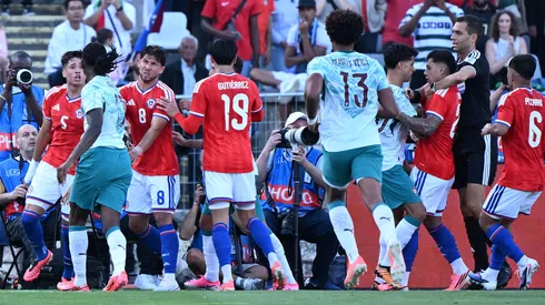 Iván Román y Rafael Leao fueron expulsados del amistoso.
