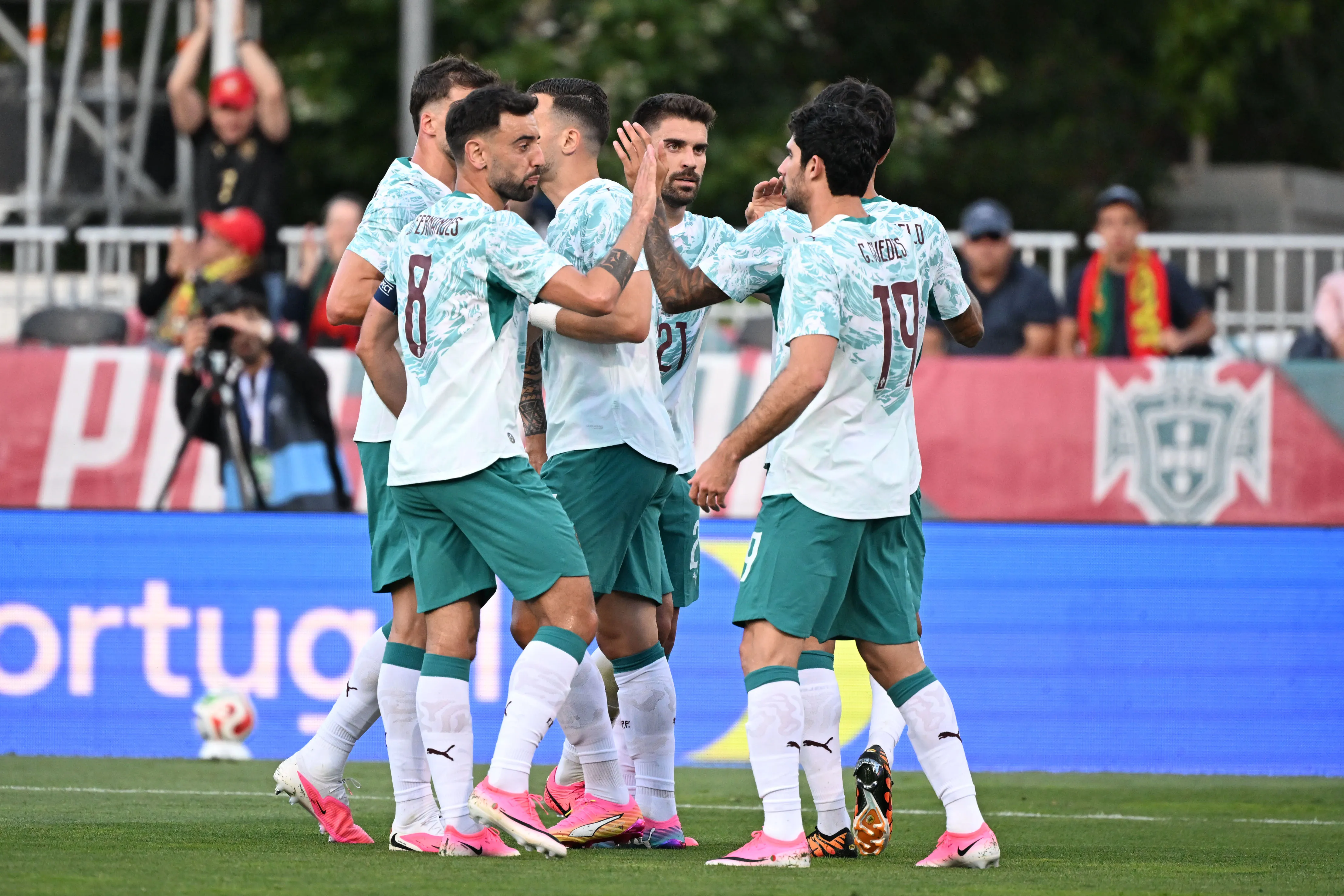 Portugal le ganó con facilidad a Chile. Photo: Zed Jameson/Photosport