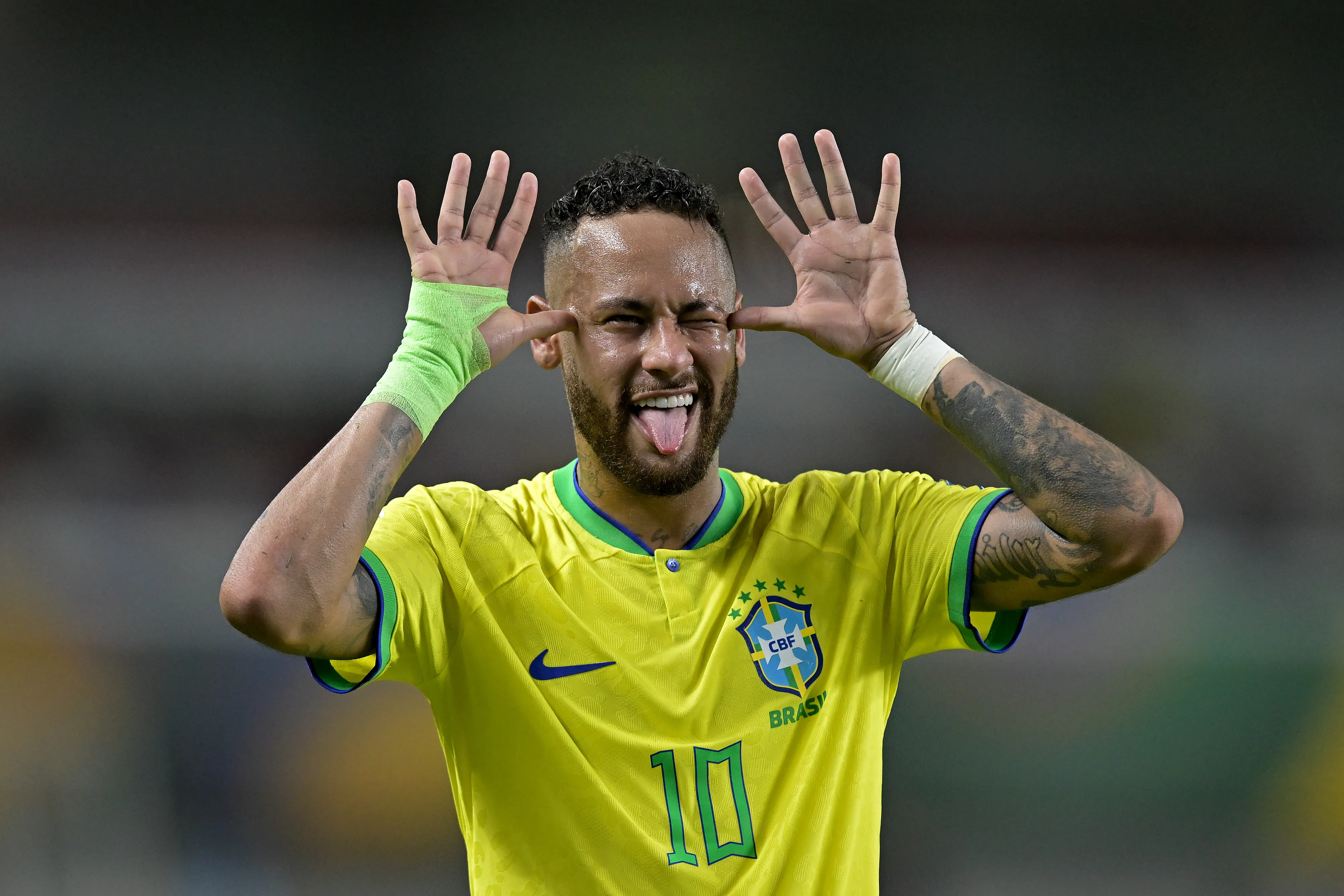 Neymar espera estar el sábado en Brasil, pero muchos colocolinos se perderán su estreno