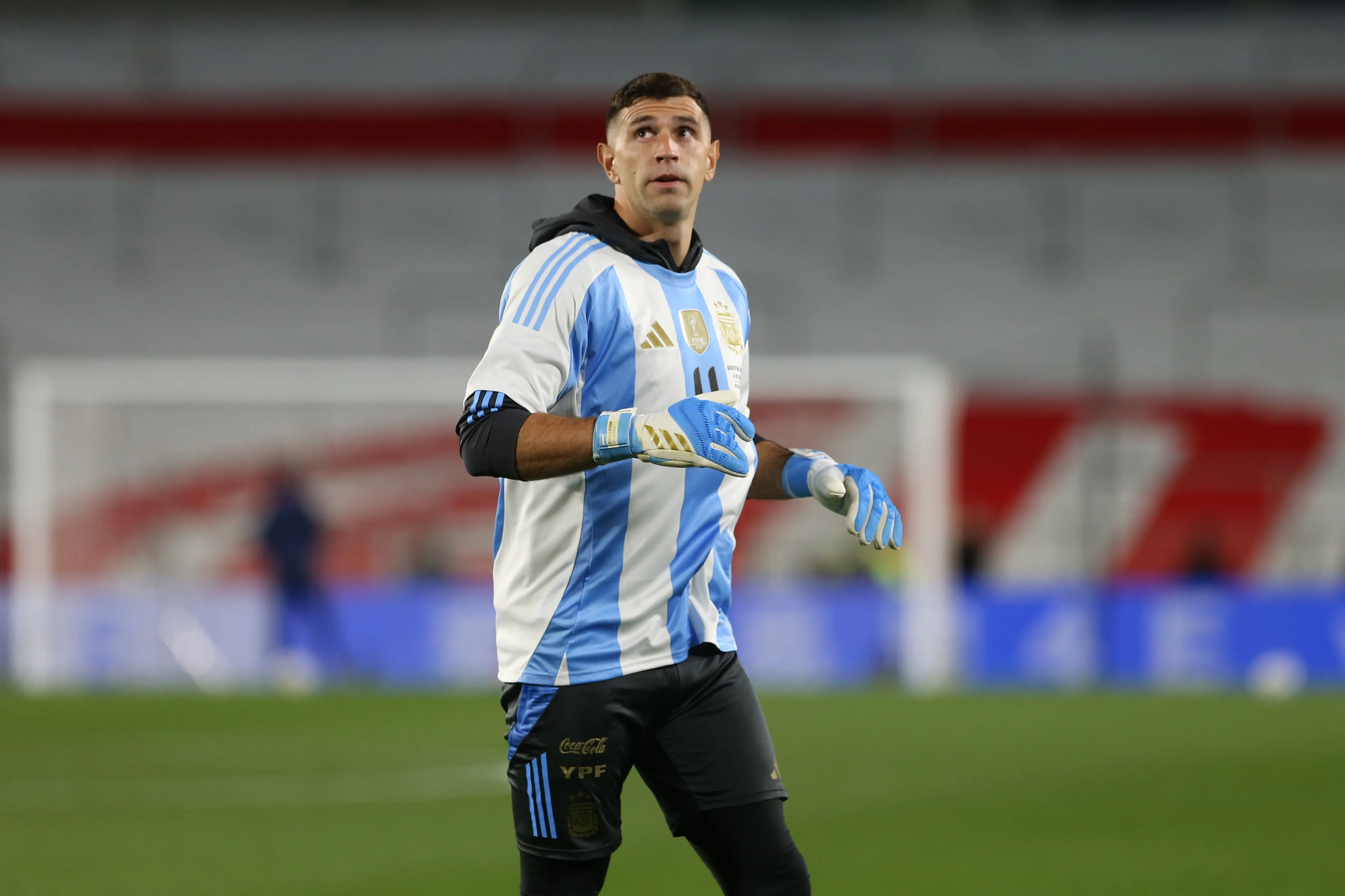 Dibu Martínez estará con Argentina en la Copa del Mundo. Imagen: Getty