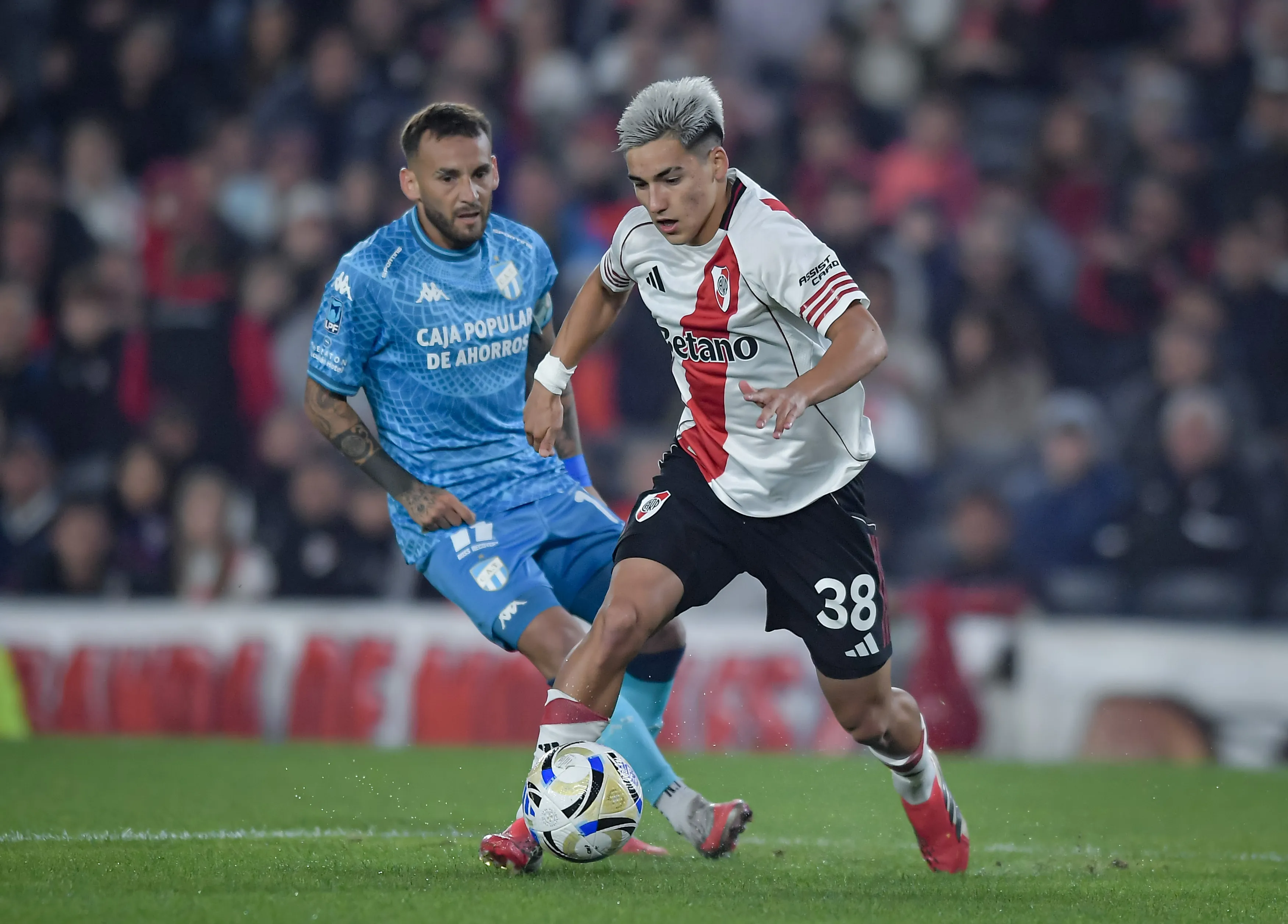 Ian Subiabre es uno de los jugadores que Universidad Católica busca en este mercado de fichajes. | Foto: Getty Images.