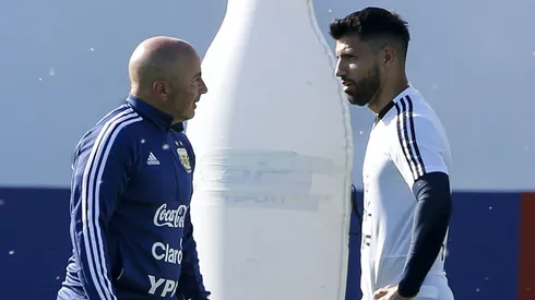 El Kun lamentó el trato de Sampaoli cuando lo tuvo como DT de Argentina