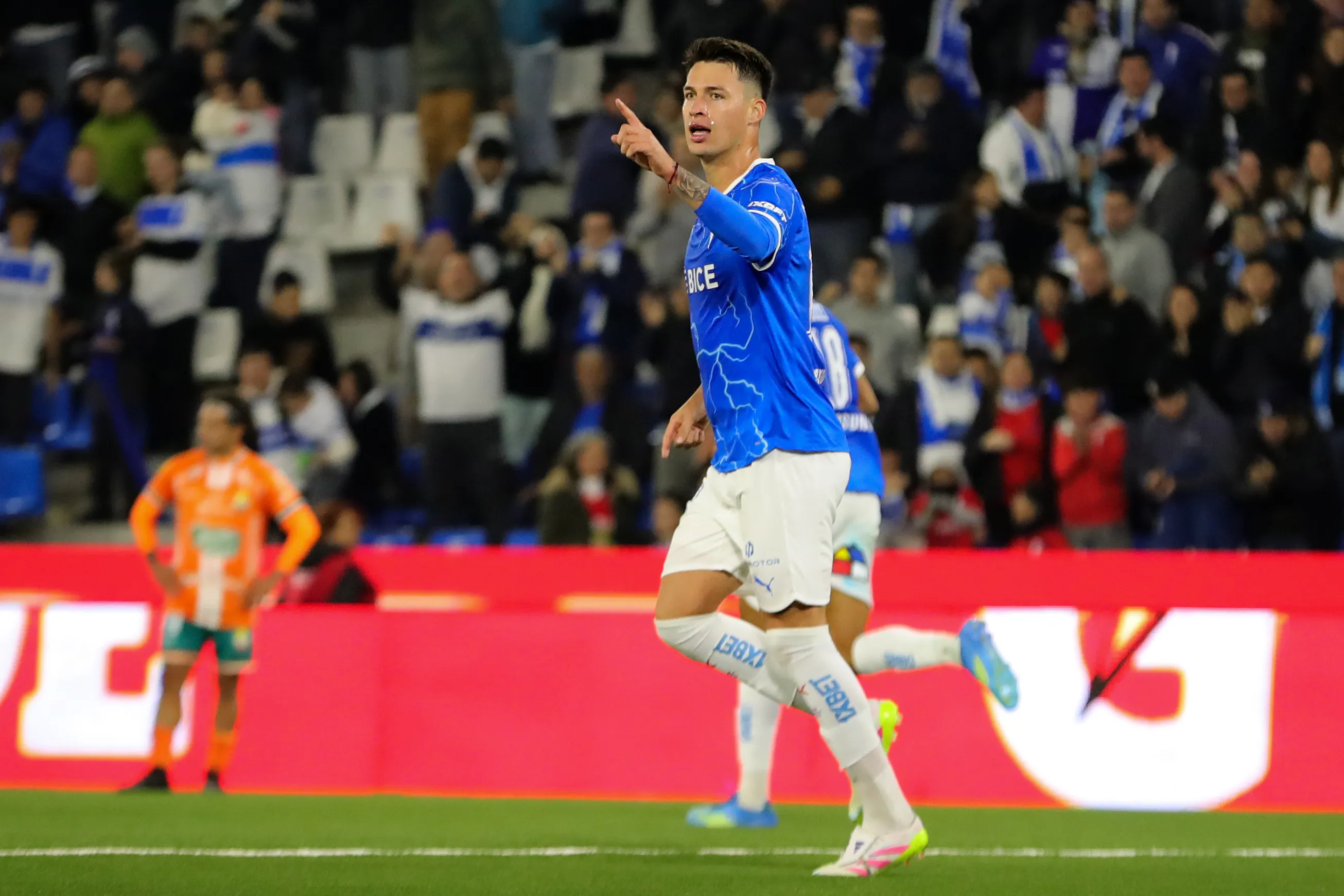 Alfred Canales cree que Universidad Católica tiene lo necesario para alcanzar a Colo Colo. | Foto: Photosport.