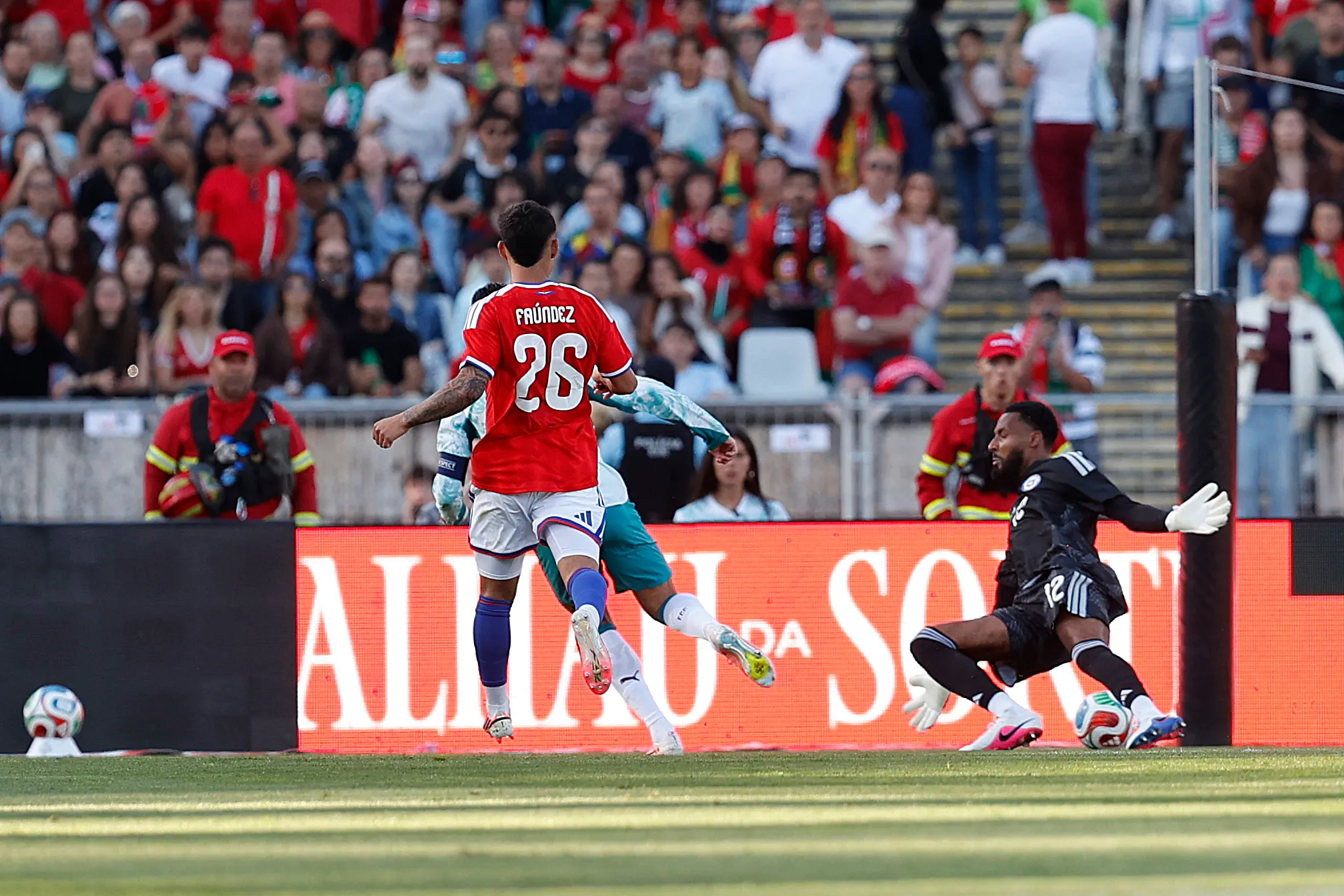 Lawrence Vigouroux fue el nombre más destacado de Chile contra Portugal. Foto: Carlos Parra, Comunicaciones FFCh.