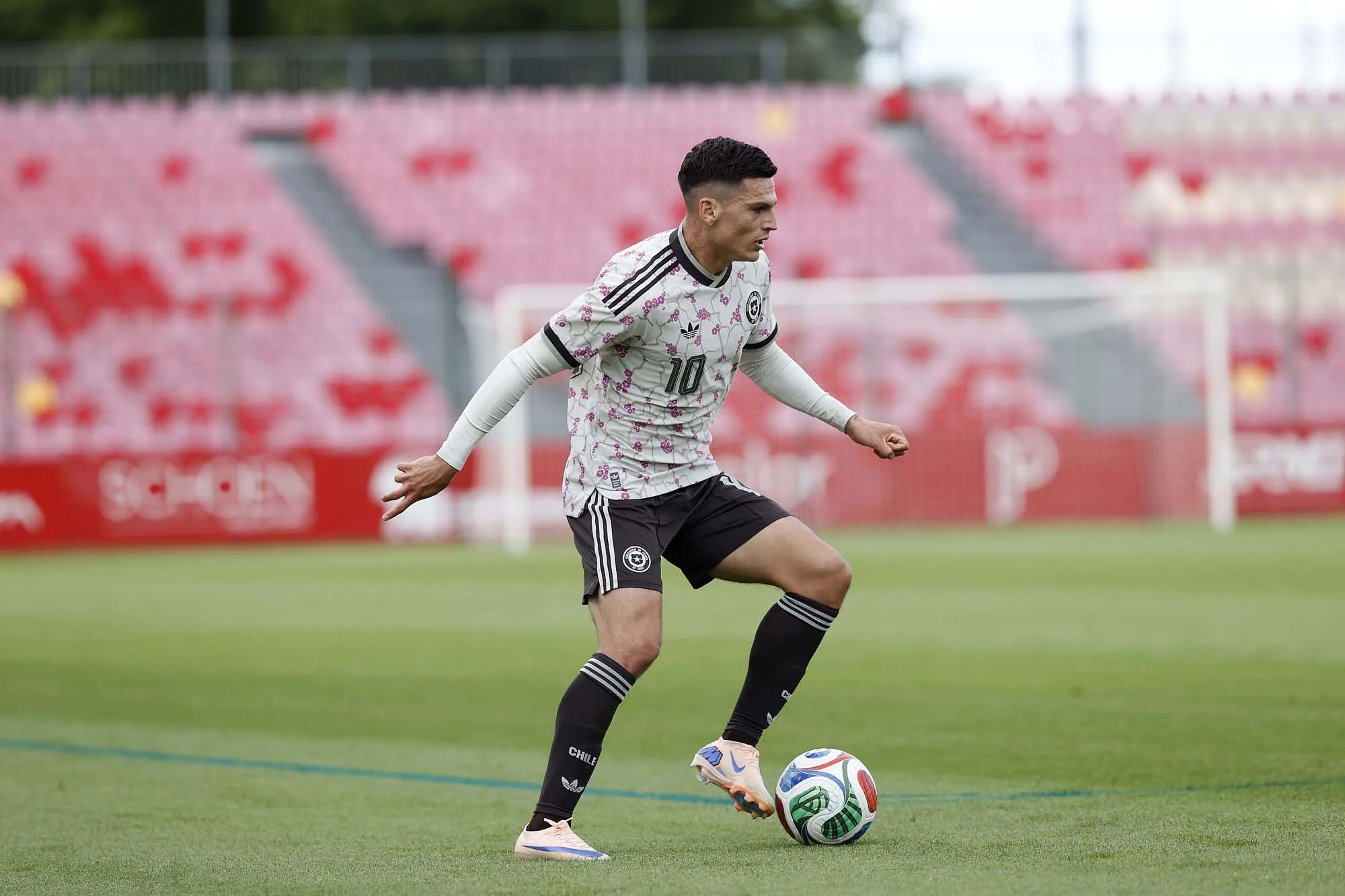 La prensa de la RD del Congo se quedó con que el gol de Osorio fue de Cepeda.