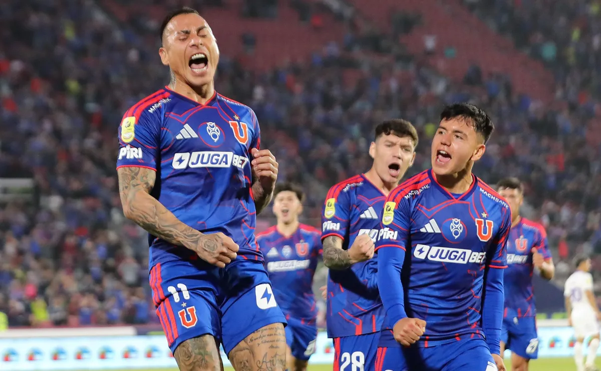 Eduardo Vargas asume el rol de capitán en U de Chile con sus compañeros: “Nadie está falto de chispa”