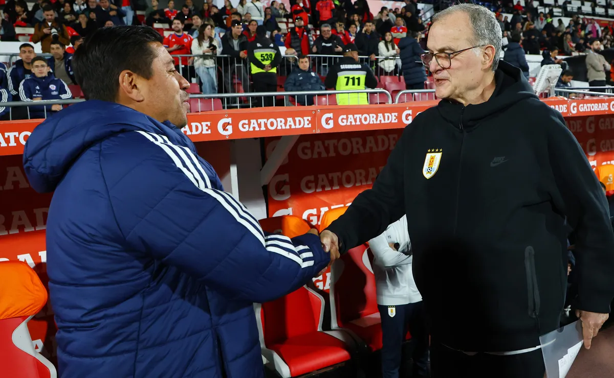 Miguel Ángel Gamboa sugiere a Chile contratar a Marcelo Bielsa tras el Mundial Miguel Ángel Gamboa sugiere a Chile contratar a Marcelo Bielsa tras el Mundial