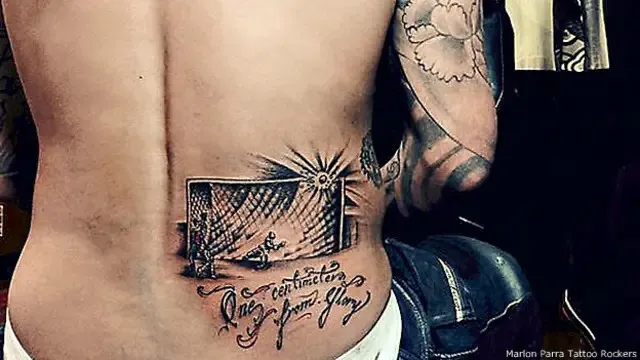 El tatuaje de Pinilla tras el palo