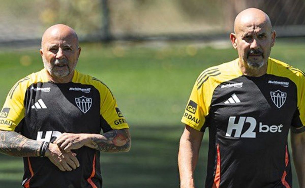 Jorge Sampaoli mantiene en su cuerpo técnico de Talleres al PF que provocó su salida en Flamengo por agredir a Pedro