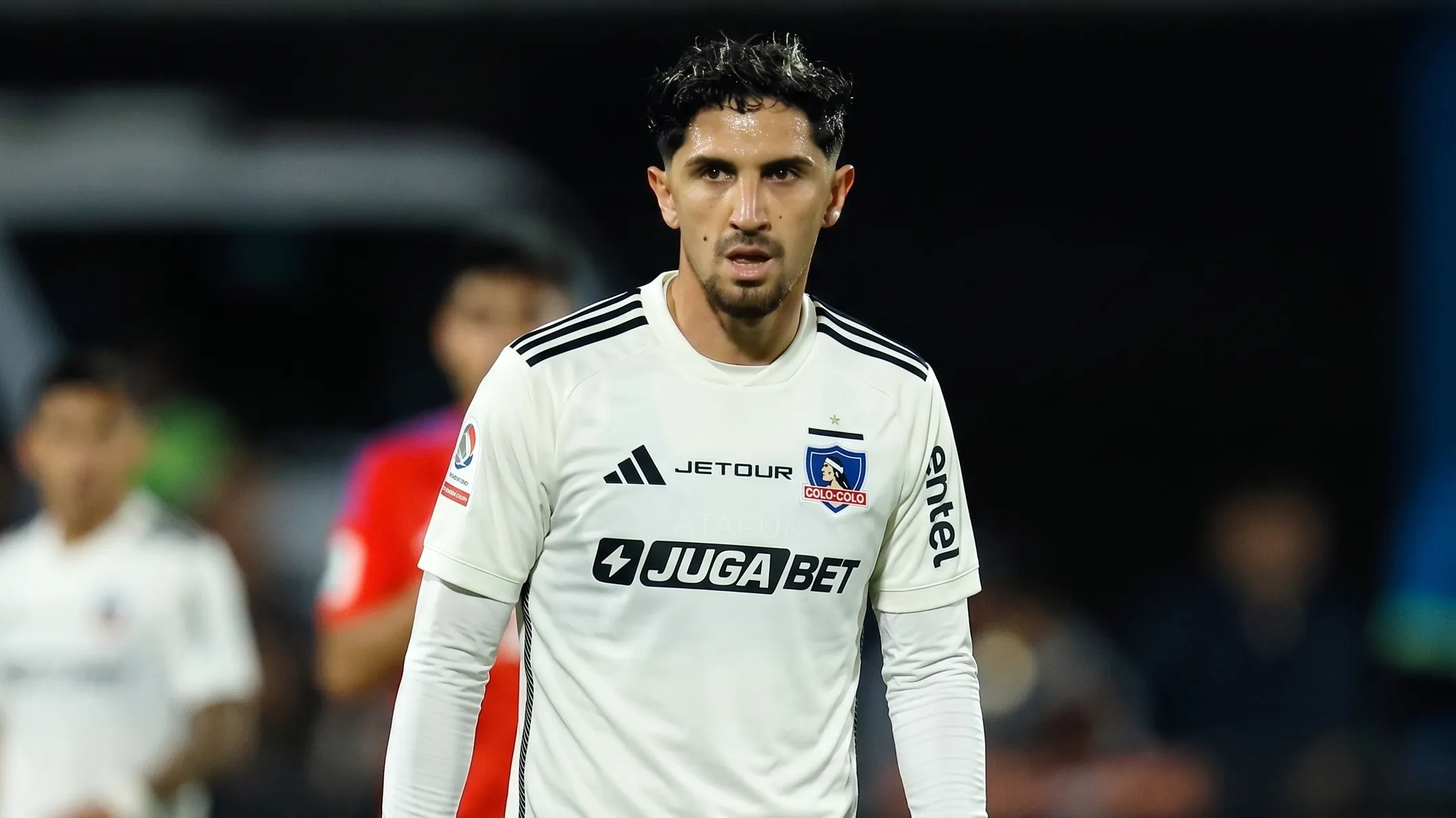 Diego Valdés suena con fuerza en Colo Colo y quiere llegar al Estadio Monumental. Foto: Photosport/Gemini IA.