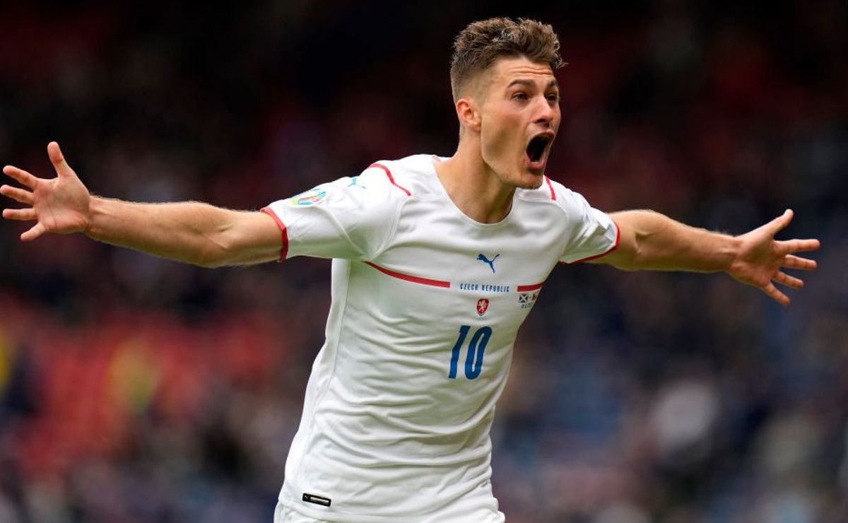 Hizo un mega golazo viral y ahora tendrá su gran debut en el Mundial 2026 con Chequia