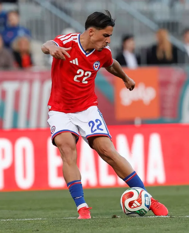 Nils Reichmuth debutó con Chile y el camarín quedó maravillado. Foto: Instagram.