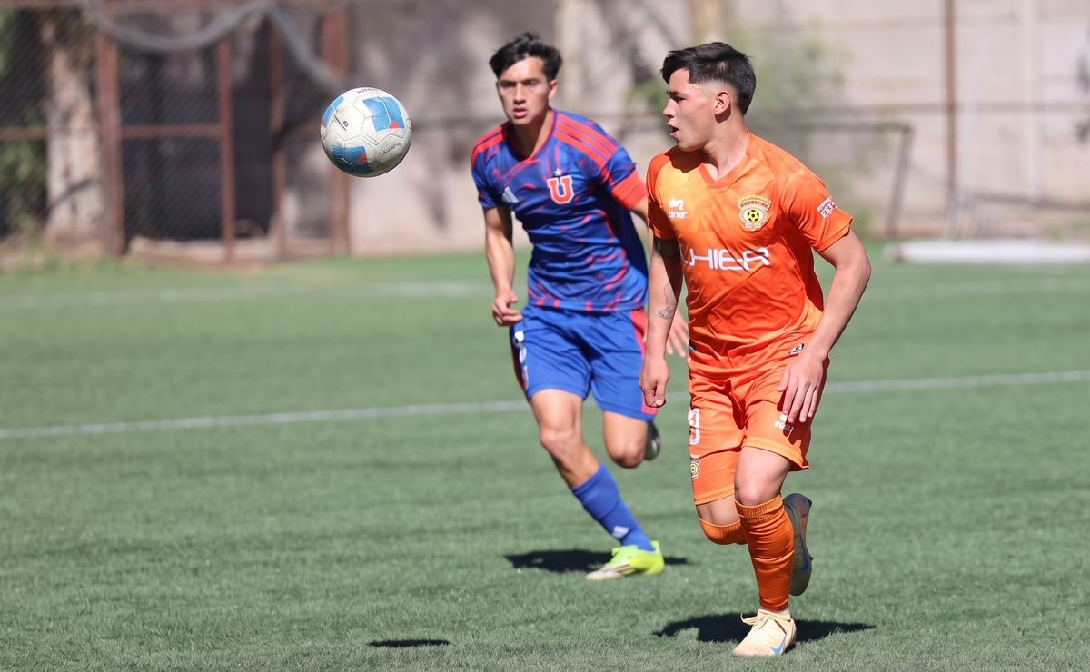 Le dicen Cachete, debutó en Cobreloa, es fanático de Vidal y amargó a la U de Chile con mega golazo y una asistencia