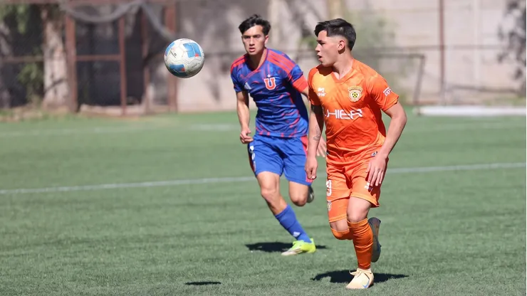 Este jugador nacido en El Monte es una gran promesa de Cobreloa.