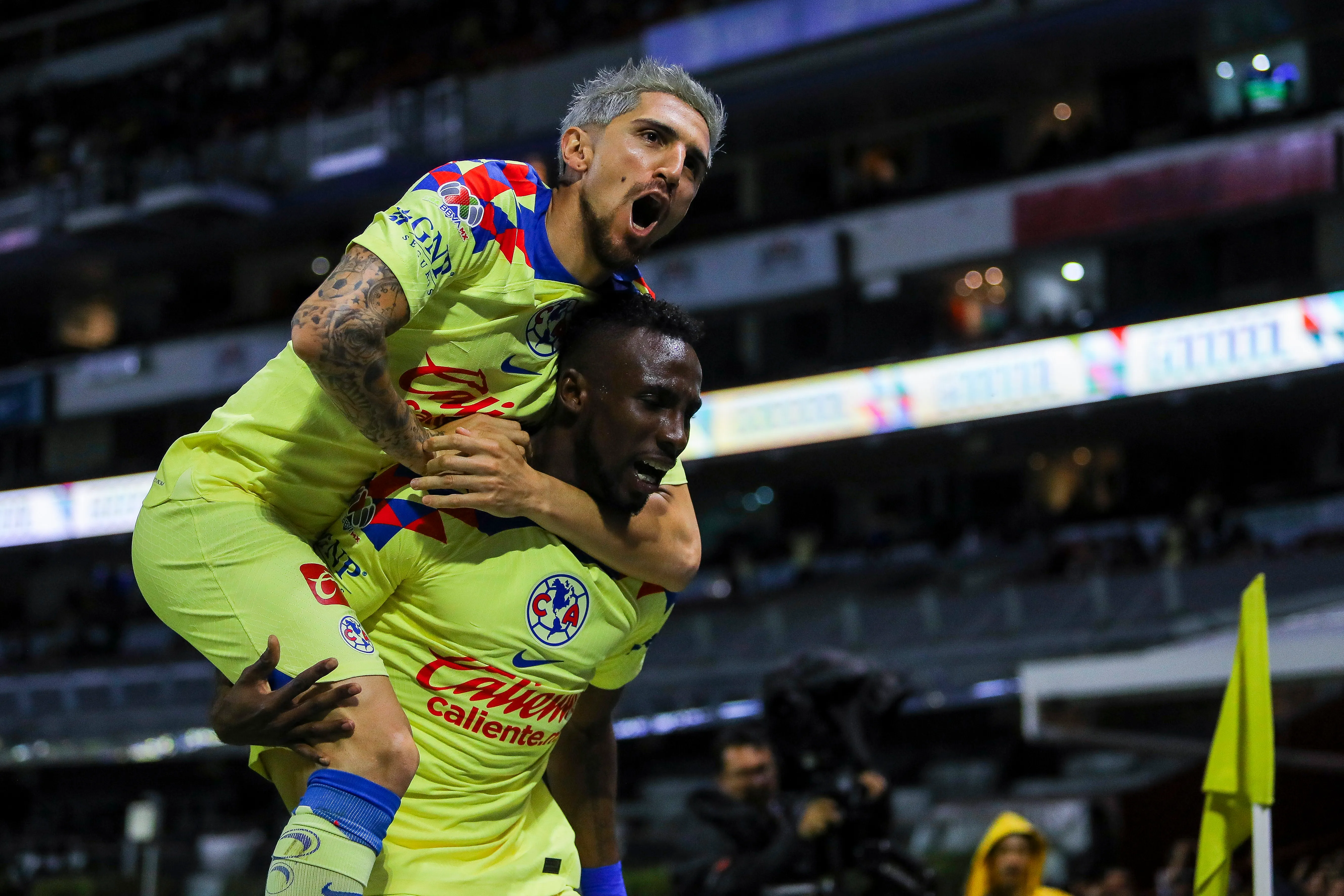 Valdés formó una gran sociedad con Quiñones en América. (Agustin Cuevas/Getty Images).