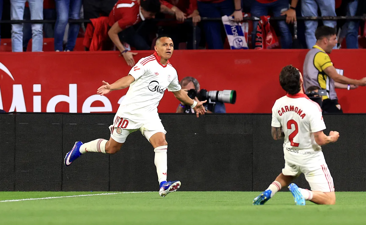 Alexis Sánchez calza perfecto en el nuevo camarín que desea el DT del Sevilla: más lejos de U de Chile