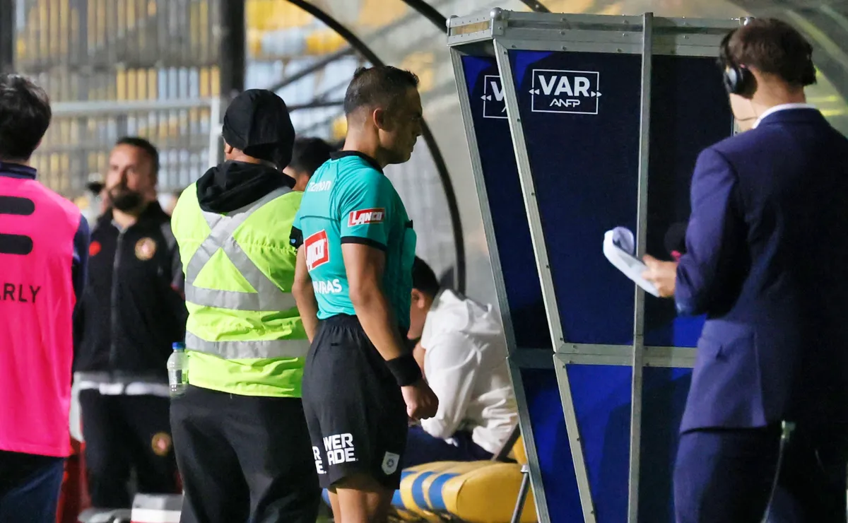 Implementación del VAR en Primera B: Condiciones necesarias