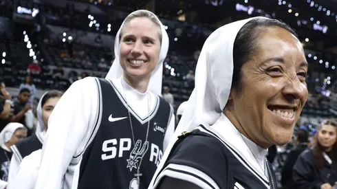 Las hermanas que apoyan a los Spurs y se han hecho virales.
