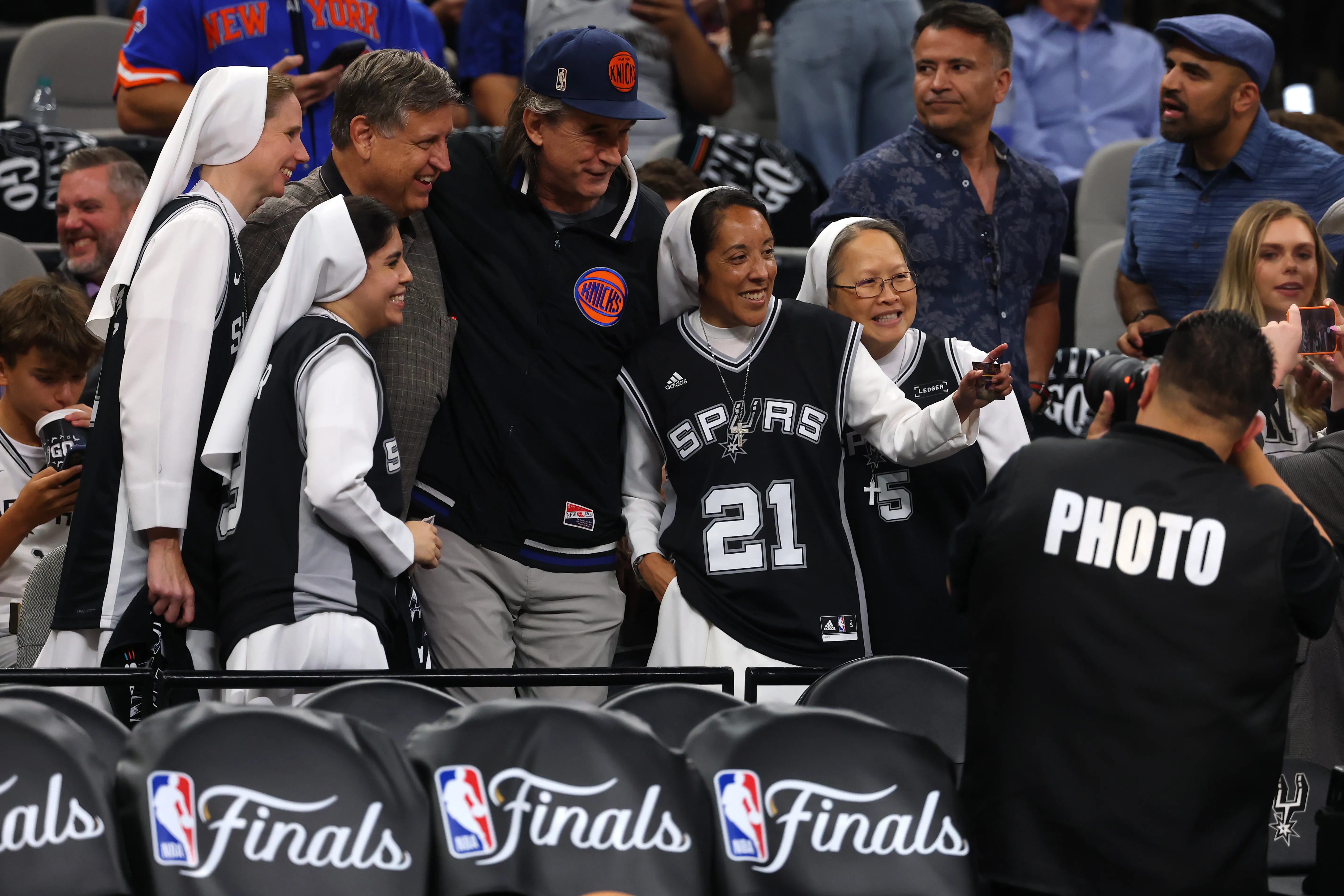 El apoyo de los hinchas de los Spurs/Getty Images)