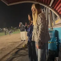 Alexandra Litninova sorprende con visita a Tocopilla junto a Alexis Sánchez