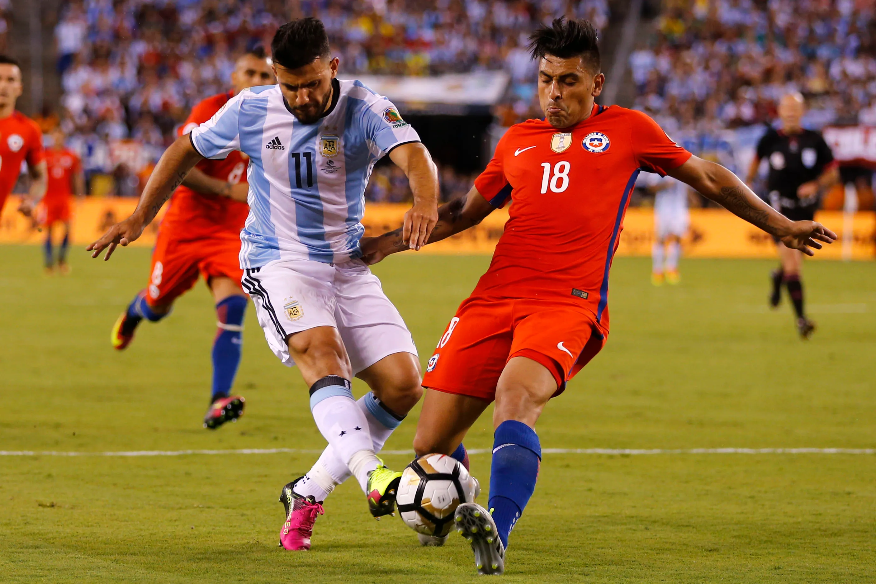 Sergio Agüero reconoció que Chile rompió por completo a Argentina tras ganarle dos finales. Foto: Photosport.
