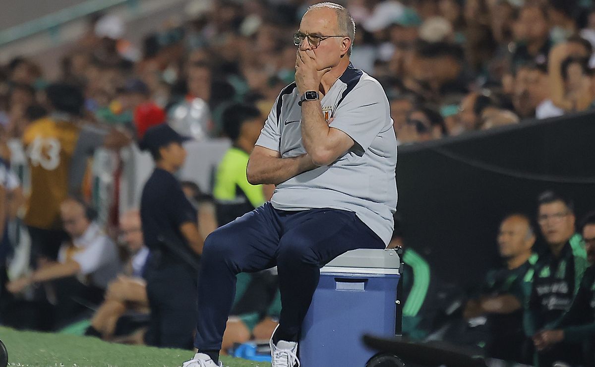 La ofensiva formación de Marcelo Bielsa en Uruguay para su debut en el Mundial 2026 ante Arabia Saudita