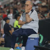 La ofensiva formación de Bielsa en Uruguay para su debut en el Mundial