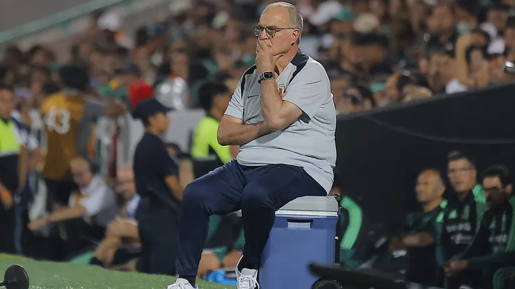 Marcelo Bielsa debutará con Uruguay en el Mundial.