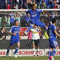 Junior Fernandes se realiza impactante tatuaje de U. de Chile