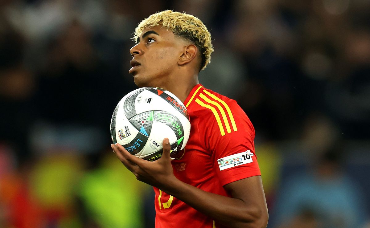 Lamine Yamal sin la 10 en España: la razón por la que no usa el mismo dorsal de Barcelona en el Mundial