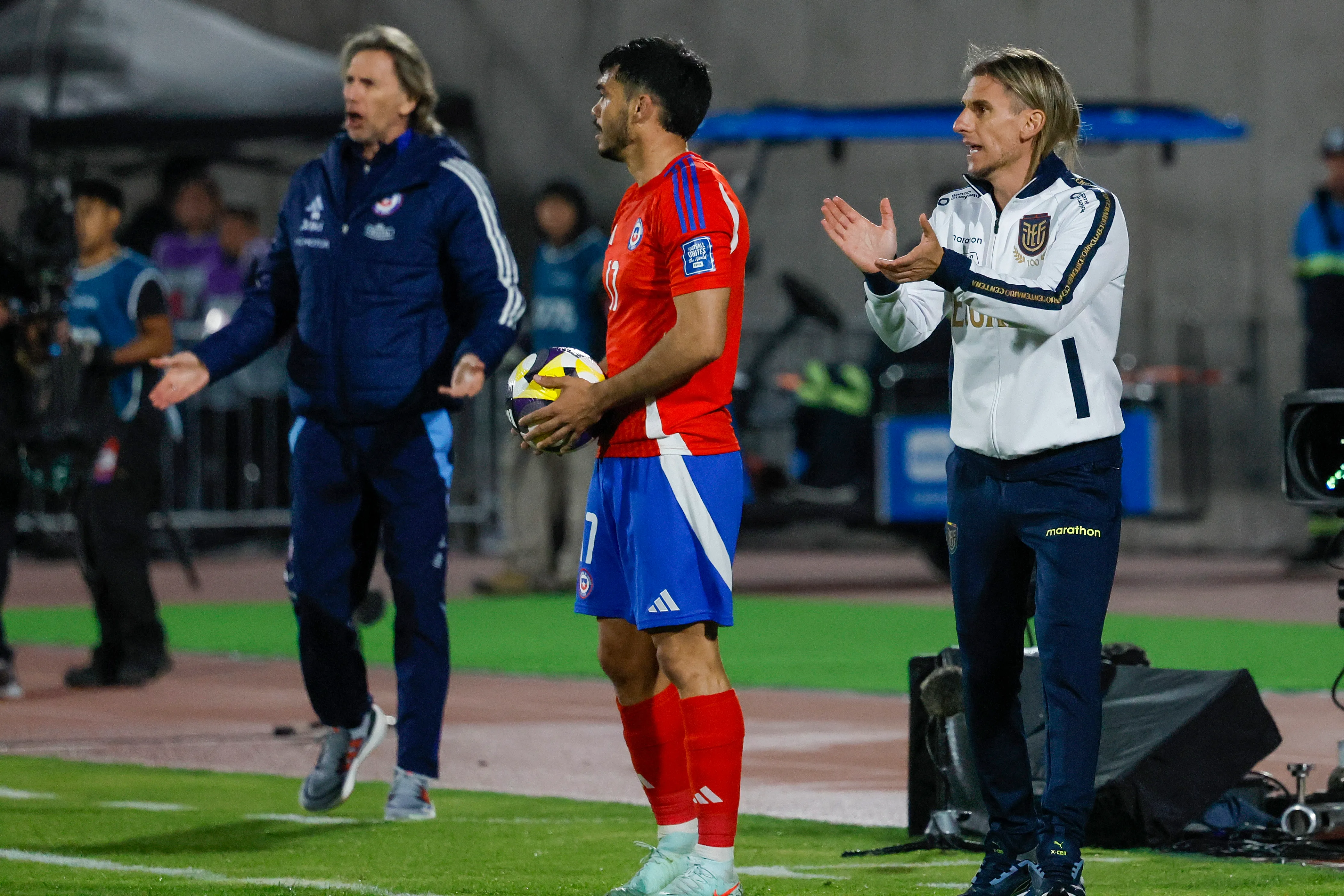 Chile puede cambiar la melena de Ricardo Gareca por la de Sebastián Beccaacece. Foto: Photosport.