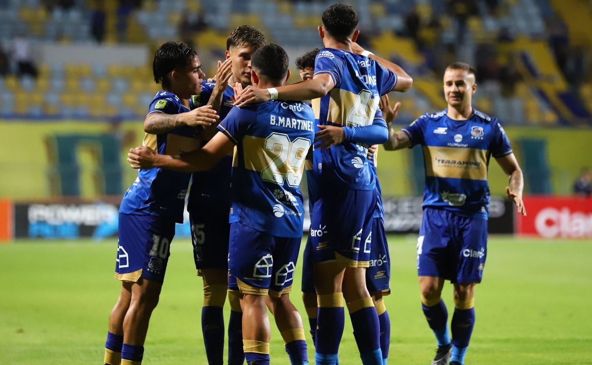 Everton mueve sus piezas para el segundo semestre y define dos salidas: “Fueron notificados”