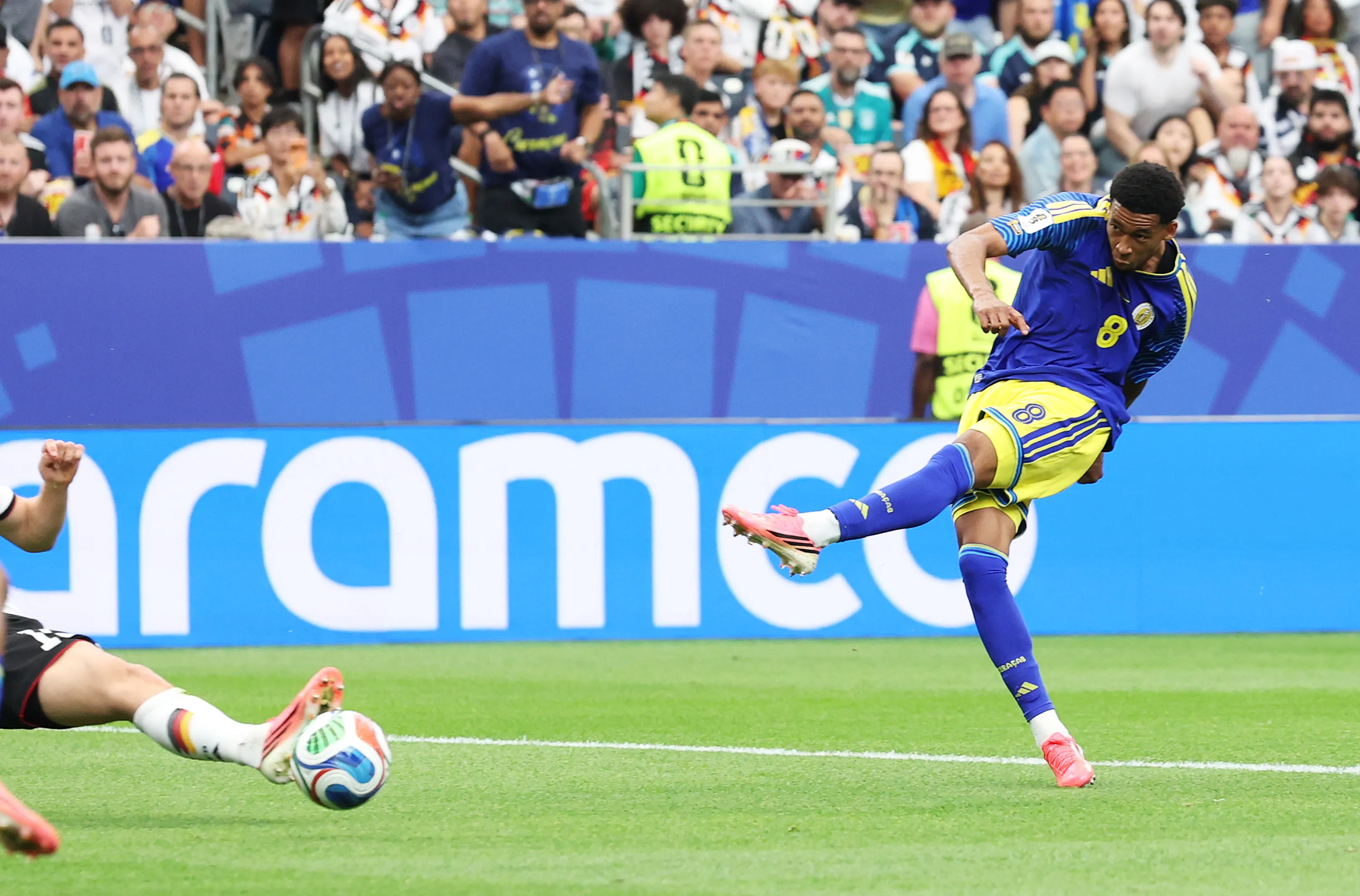 El golazo de Livano Comenencia | Getty Images