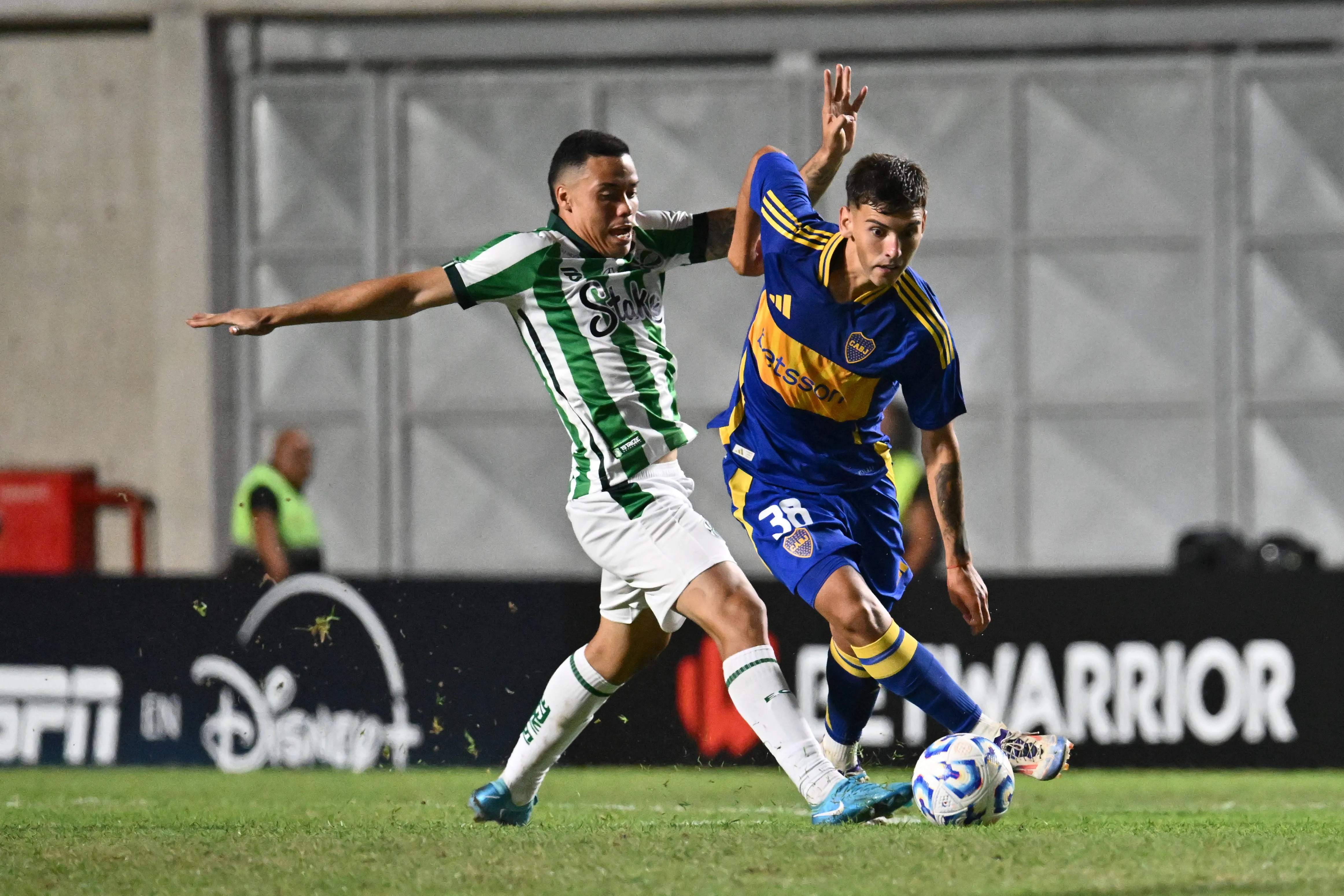 Camilo Rey Domenech en un amistoso ante Juventude de Brasil. (Luciano Bisbal/Getty Images).
