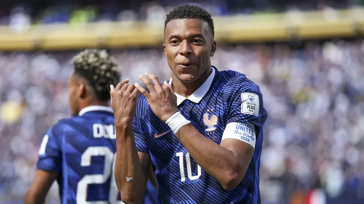 Kylian Mbappé dejó una ironía para reírse de quienes lo reprochan tras su doblete vs Senegal.