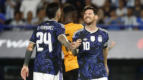 Enzo Fernández se rindió a los pies de la Pulga Messi, lejos el mejor jugador de Argentina.