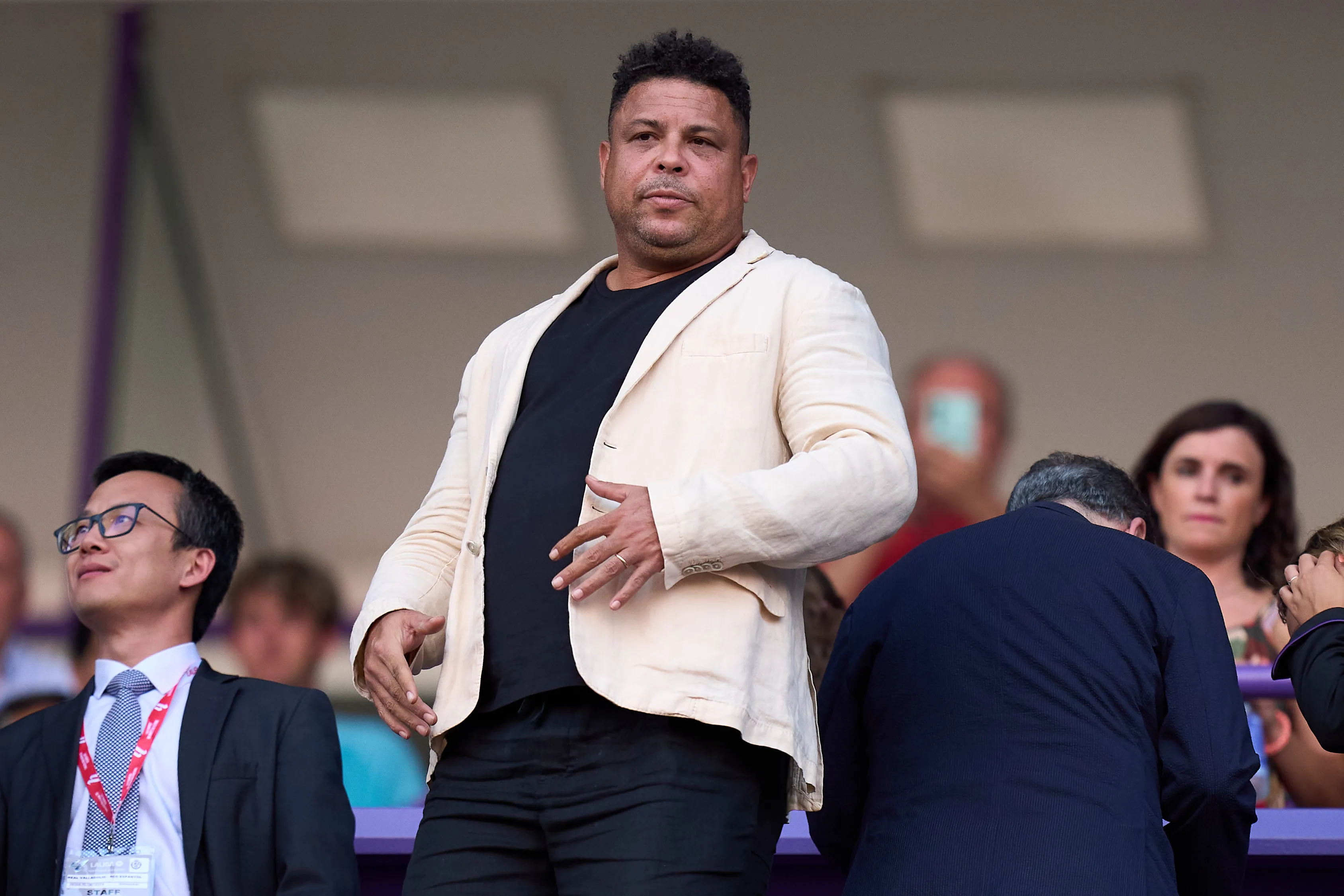 Ronaldo Nazario se rinde ante Lionel Messi. (Photo by Angel Martinez/Getty Images)