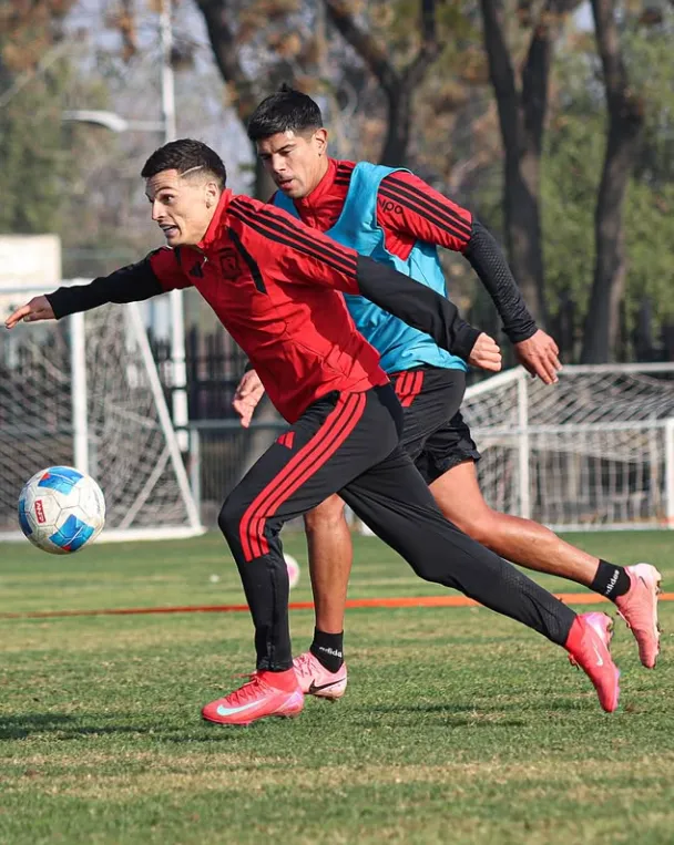 Además de Lucas Cepeda y Damián Pizarro, desde hace días que Esteban Pavez entrena con la Sub 20 de Colo Colo. Foto: Colo Colo.