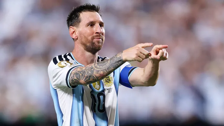 Messi destacó ante Algeria y se perfila como firme candidato al titulo
