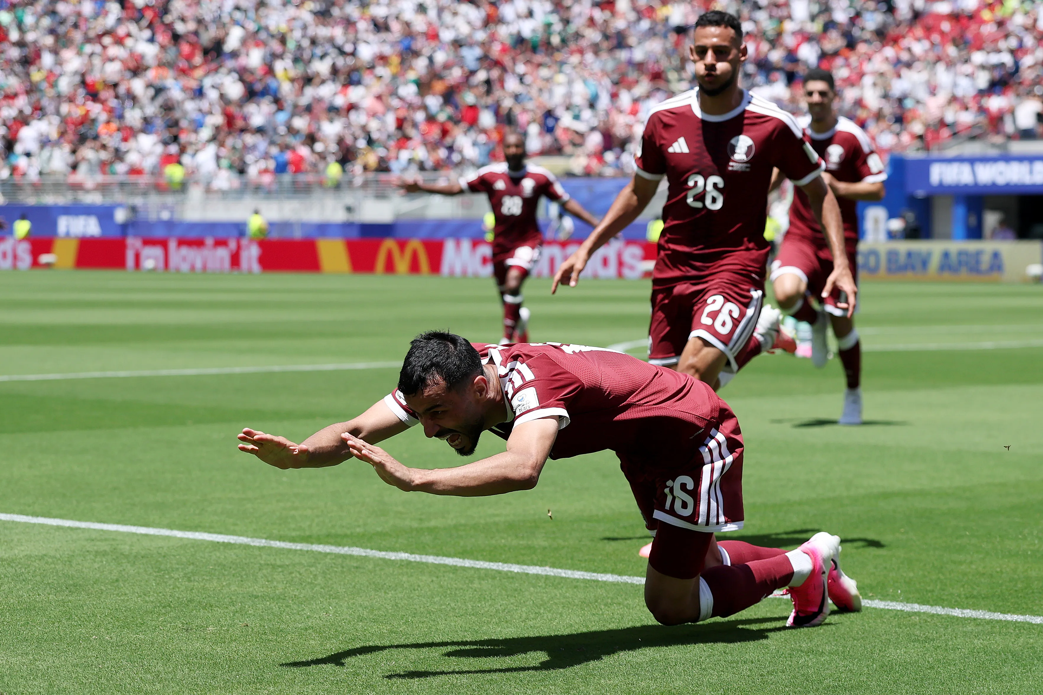 El festejo de Khoukhi como si fuera su gol. Finalmente, lo dieron como autogol | Getty Images
