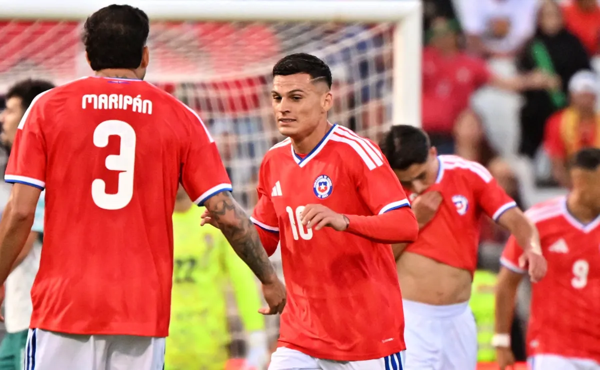 Revelan nueva marca para la selección chilena tras Adidas Revelan nueva marca para la selección chilena tras Adidas