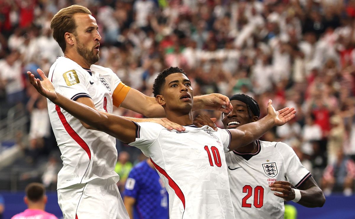 Periodista argentino que ninguneó a Católica ahora lo hace con Inglaterra: “Estamos en semis”