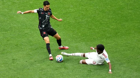 Canadá y Qatar se enfrentan con Cristián Garay de árbitro.