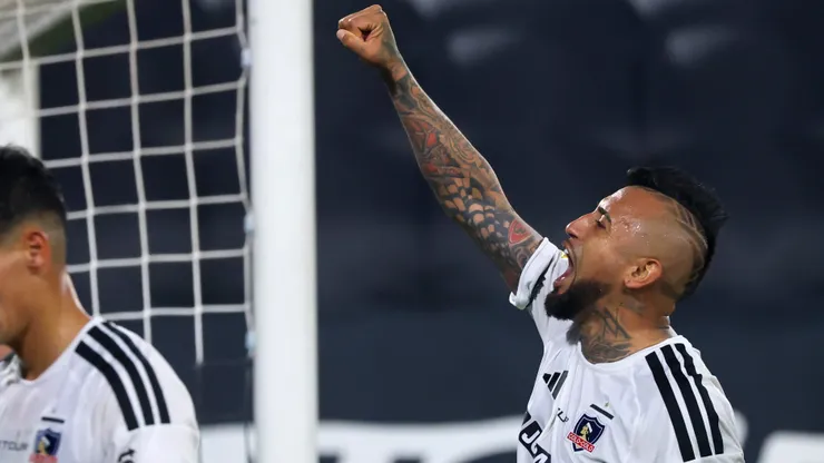 Arturo Vidal quiere extender su contrato en Colo Colo.