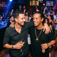 "Mambo extraordinario": Pinilla recuerda feroz carrete con Ronaldinho