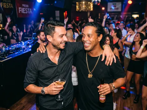 "Mambo extraordinario": Pinilla recuerda feroz carrete con Ronaldinho