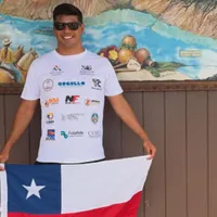 Tiburones, delfines y más: El intenso cruce que superó Sebastián González