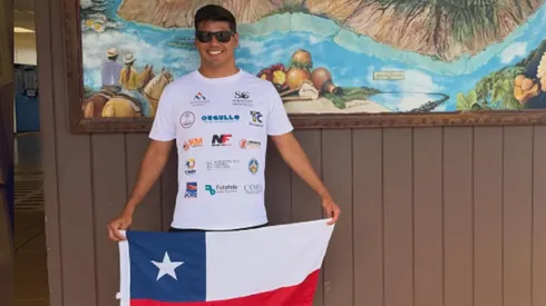 El nadador entró a la historia chilena tras completar el canal de Kaiwi.