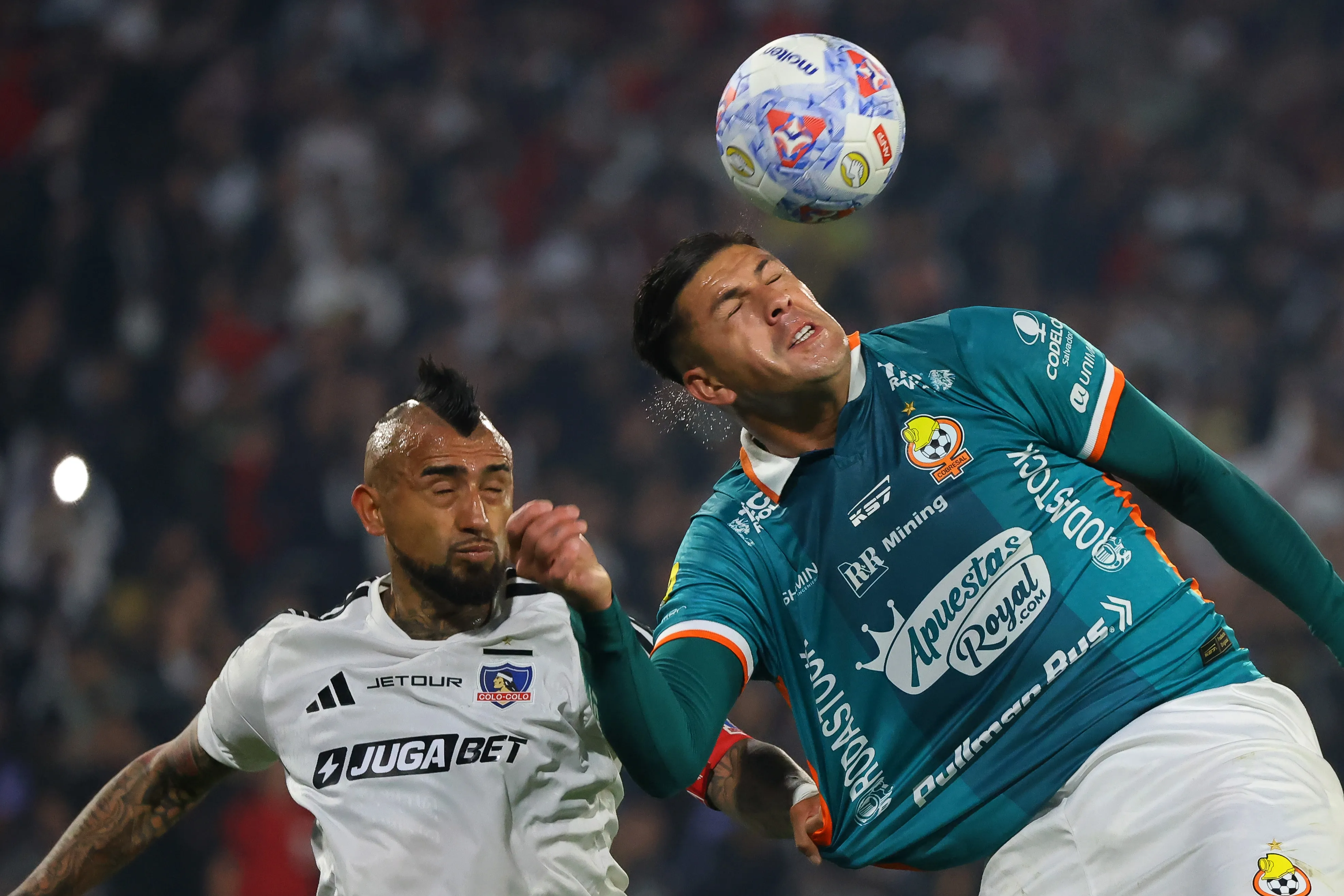 Arturo Vidal quiere extender su contrato y seguir un año más en Colo Colo. Foto: Jonnathan Oyarzun/Photosport