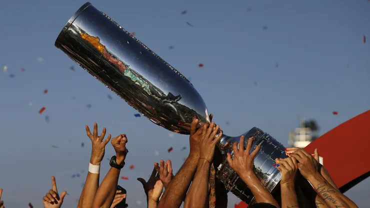 A espera de la camiseta de la selección: Marathon es auspiciador de la Copa Chile.